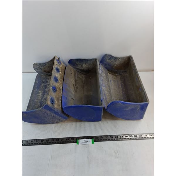 (3) 15" Hard Plastic Grain Scoops/Planter Boxes - Pickup Only