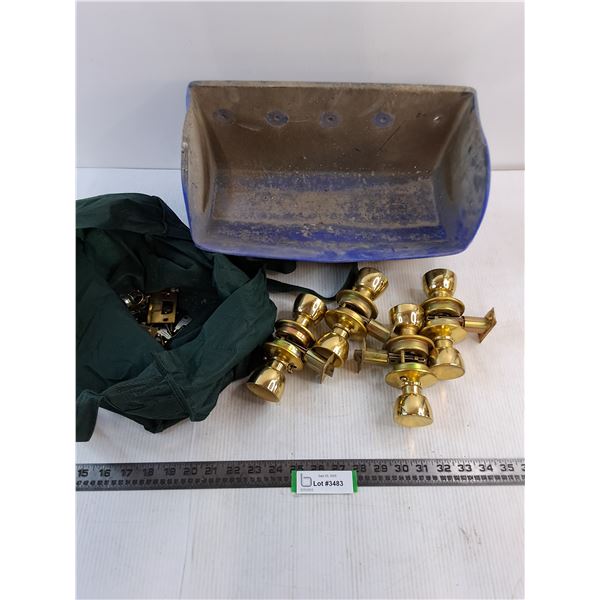 15" Hard Plastic Grain Scoop/Planter Box, (4) Non-Locking Brass Door Knob Sets