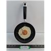 Image 1 : "Fry Pan With Fried Egg" Clock