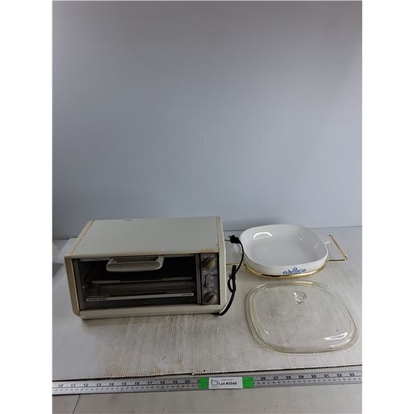 Black & Decker Toaster Oven- Powers On & Corning Ware Casserole Dish - PICK UP