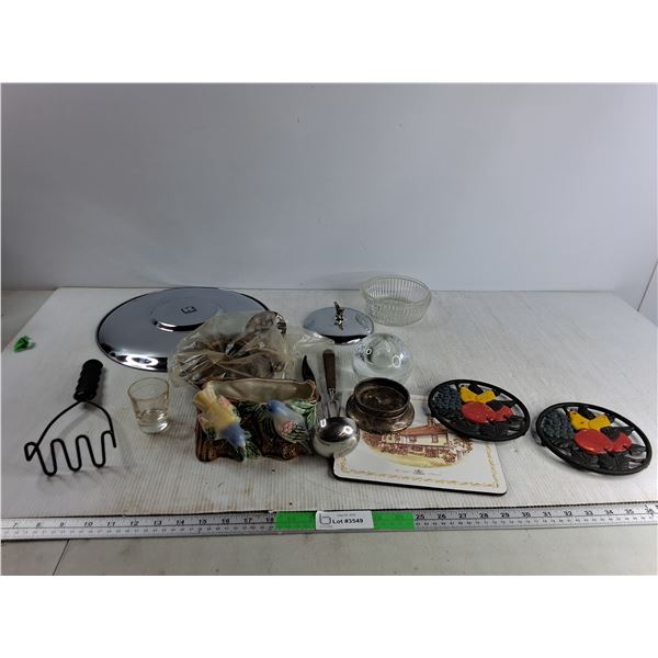Miscellaneous Cutlery, Bowls, Placemat