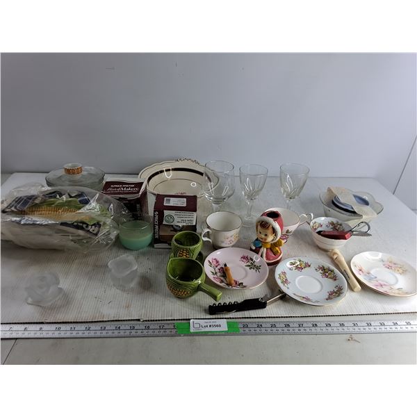Miscellaneous Plates And Cups