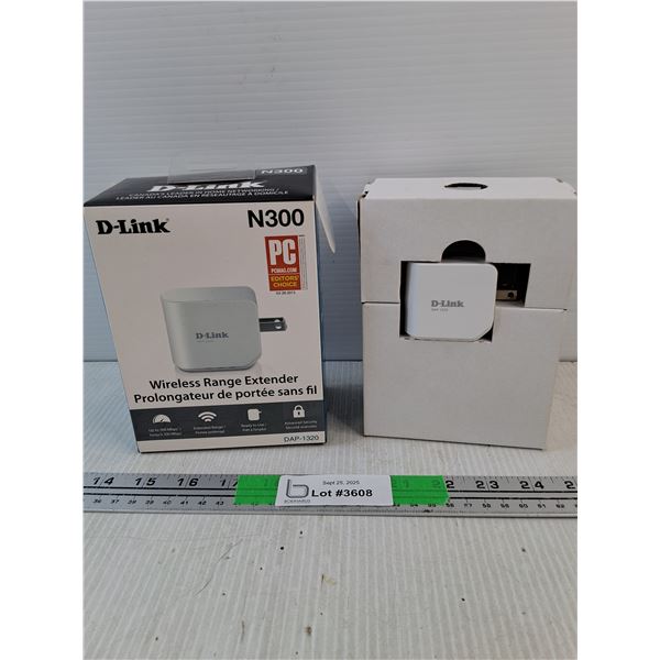 D Link N300 Wireless Range Extender - As Is