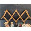 Image 3 : Wooden Accordion Wall Rack, Ceramic Ornaments, Light Up Christmas Decor