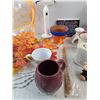 Image 5 : Ceramic Mugs, Candle Holders, Artificial Leaves, Astrology for Dogs Book, Magazine Holders, Misc