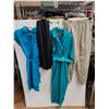 Image 1 : (2) Ladies Dresses, Dress Pants, Ladies Shorts - Size M - XXL