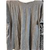 Image 3 : (3) Womens Shirt: Size XL & XXL