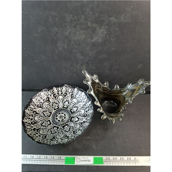 Art Glass Dishes/Bowls