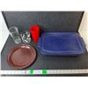 Image 1 : Vintage Dish Lot- Anchor Hocking Baking Pan, (3) Plastic Cups & Plate