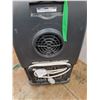 Image 3 : *LG Portable Air Conditioner & Pipe 31" Tall, Cannot Ship
