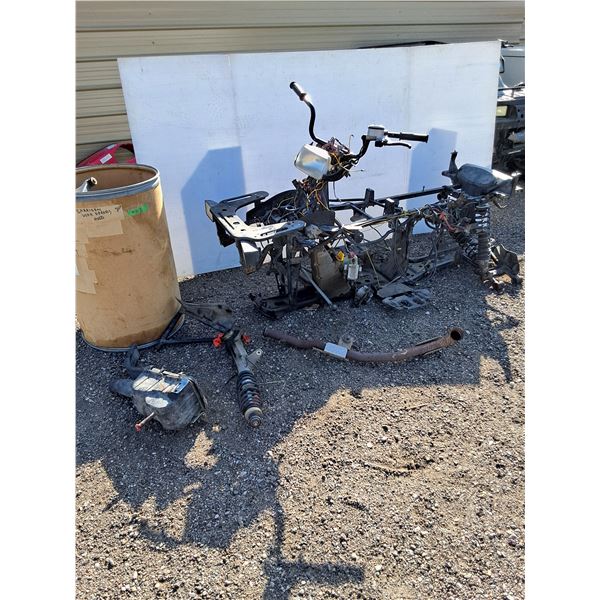 ** Polaris Sportsman Quad 500 - 2000 Year Edition Approx - Skeleton Frame & Parts -- CANNOT SHIP
