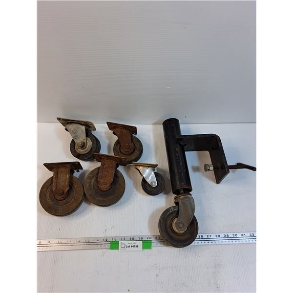 Gate Closing Gate Entrance w/Wheel, & (5) Dolly Wheels - Some Wear, As is - Preferred Pick-Up