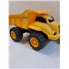 Image 3 : Tonka Metal Toy Dump Truck & Plastic Dump Truck - Preferred Pick-Up