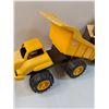 Image 5 : Tonka Metal Toy Dump Truck & Plastic Dump Truck - Preferred Pick-Up