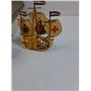 Image 2 : Holland Dutch Shoe Boat, Keychain, Horseshoe Pin, Leather Mixing Cups Set, Vintage PC Disc Holder, M