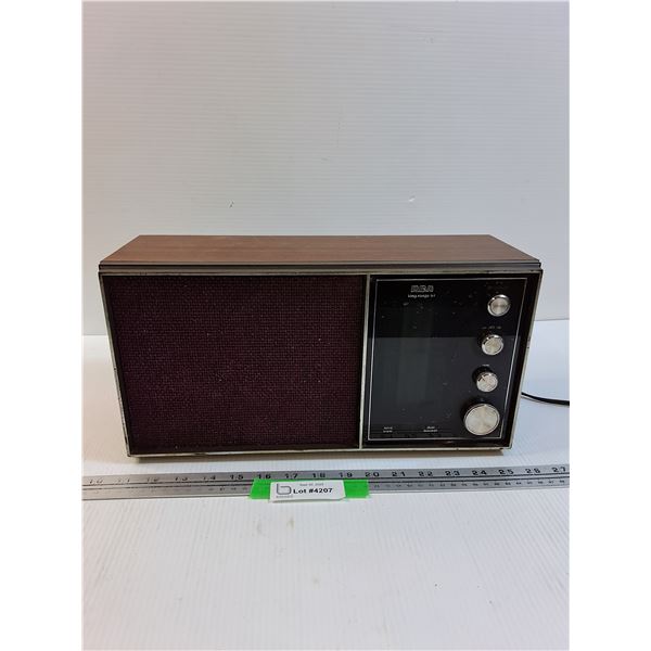 RCA Long Range Radio - Powers On - 15" x 6" x 8"