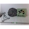 Image 1 : (2) Garden Stones Up to 12" & Stand