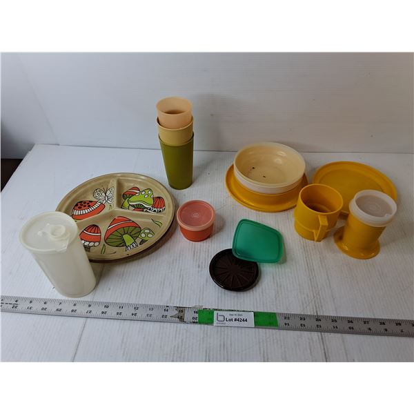 Vintage Plastic Dish Lot