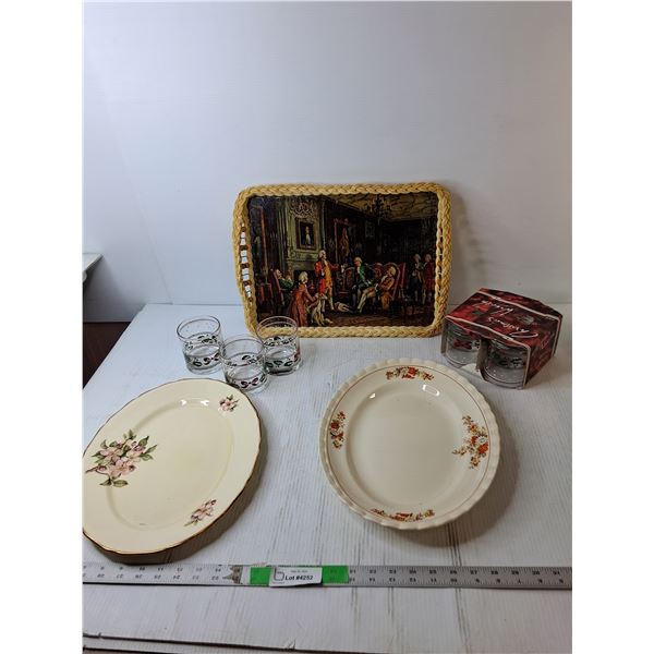 (7) Christmas Glasses, (3) Decorative Trays