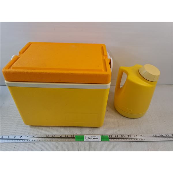 Thermos Cooler 13" x 10" x 11" and Jug