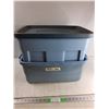 Image 1 : **(2) Rubbermaid Tubs Up To 17"x26" (One Lid Missing) - PICK UP