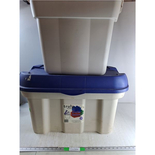**Hinged Tote and Rubbermaid Tub Up To 31"x14" (No Lid) - PICK UP
