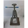 Image 2 : (4) Metal Jack Stands 13" Tall