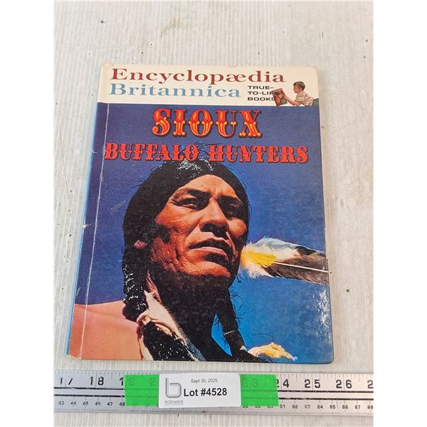 Encyclopedia Britannica Sioux Buffalo Hunters Book