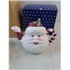 Image 5 : Avon Santa's Magical Castle Musical, Christmas Ceramic Tea Pot