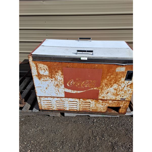 ** Vintage Coke Machine - Some Rust - 35x50x28" - Pickup Only