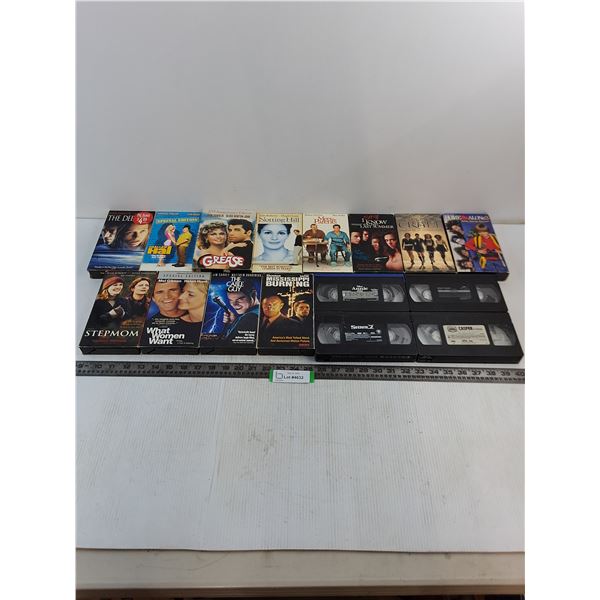 (16) VHS Movies (The Cable Guy, Shallow Hal, Notting Hill)