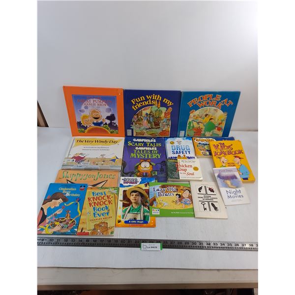 (17) Children's Books/Magazines (Charlie Brown, Cinderella, Garfield)