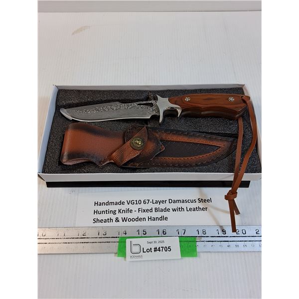 Handmade VG10 67 Layer Damascus Hunting Knife w/Leather Sheath
