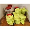 Image 2 : LOT: +/- 100 SOUCOUPES ROUGE GRANDEUR ASST