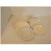 Image 1 : LOT: +/- 100 SOUCOUPES ET ASSIETTES BLANC GRANDEUR ASST