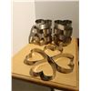 Image 2 : LOT: 14 MOULES DE CUISSON EN FORME DE COEUR