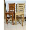 Image 1 : LOT: 4 TABOURETS DE BAR EN BOIS BRUN