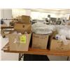 Image 2 : LOT: 20+ BTES DE TAKE-OUT EN PLASTIQUE