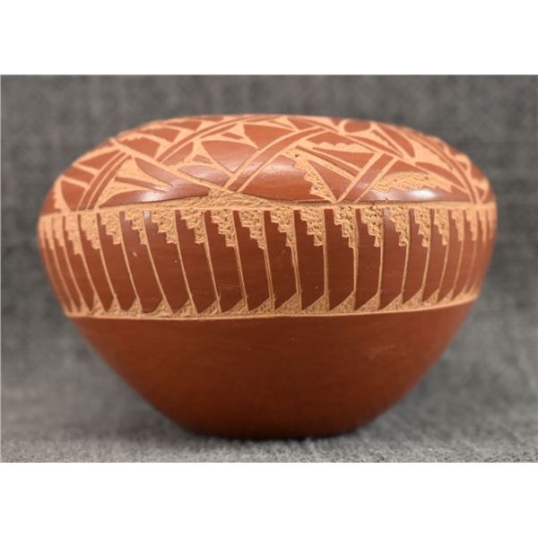 JEMEZ POTTERY SEED JAR (LORRAINE CHINANA WALATOWA)