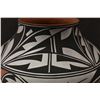 Image 10 : ZUNI POTTERY OLLA (ANDERSON PEYNETSA)