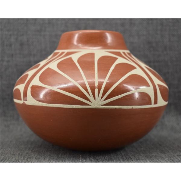 SAN ILDEFONSO POTTERY VASE (DOUG AND CHARLOTTE VIGIL)