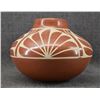 Image 2 : SAN ILDEFONSO POTTERY VASE (DOUG AND CHARLOTTE VIGIL)