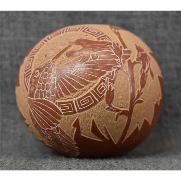 SAN JUAN POTTERY SEED JAR (STELLA TANNER "KWA POVI" AND ROY TANNER (TSIGOWANU)