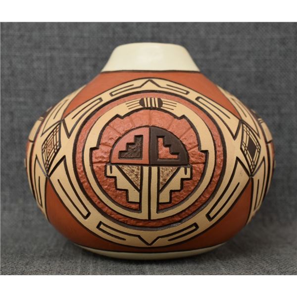 HOPI POTTERY VASE (ELSON SECKLETSTEWA)