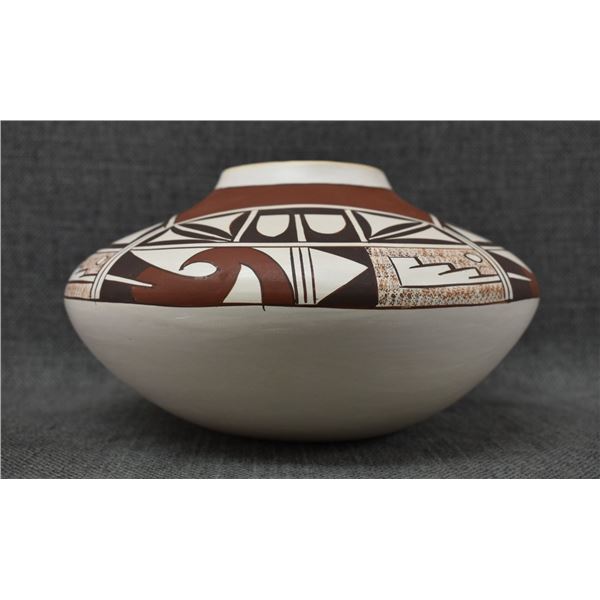 HOPI POTTERY JAR (LORETTA JOY NAVASIE)