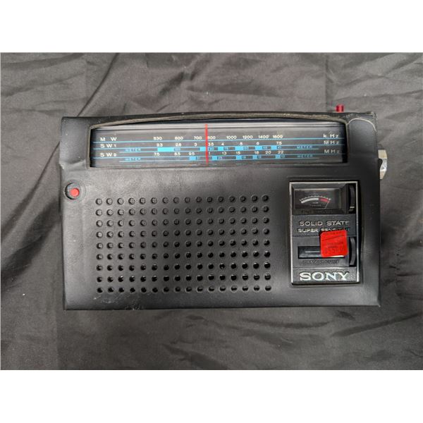 Sony Solid State Transiter Radio, Battery and AC. (Not tested)