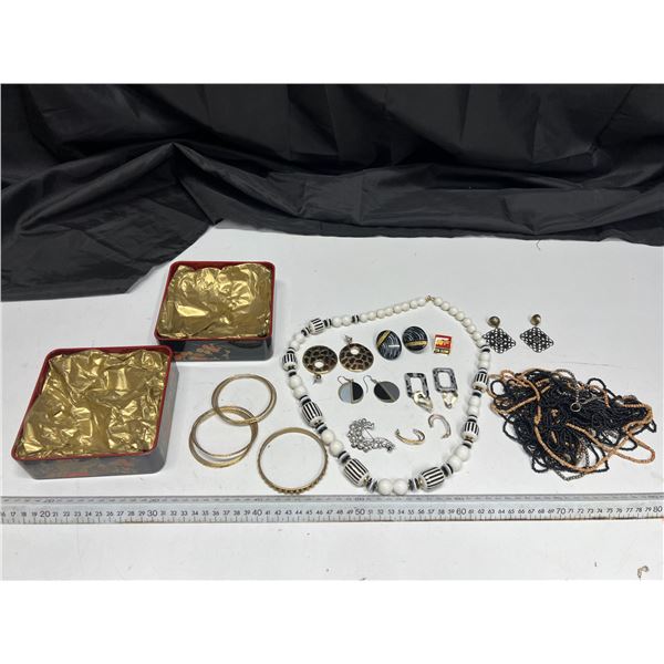 Jewelries with Jewelry Box