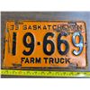 Image 1 : 1939 sask license plate- 19- 669 farm truck