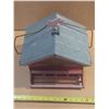 Image 2 : Squirrel Feeder.