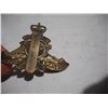 Image 3 : Royal canadian artillery cap badge + unique item possibly scale?